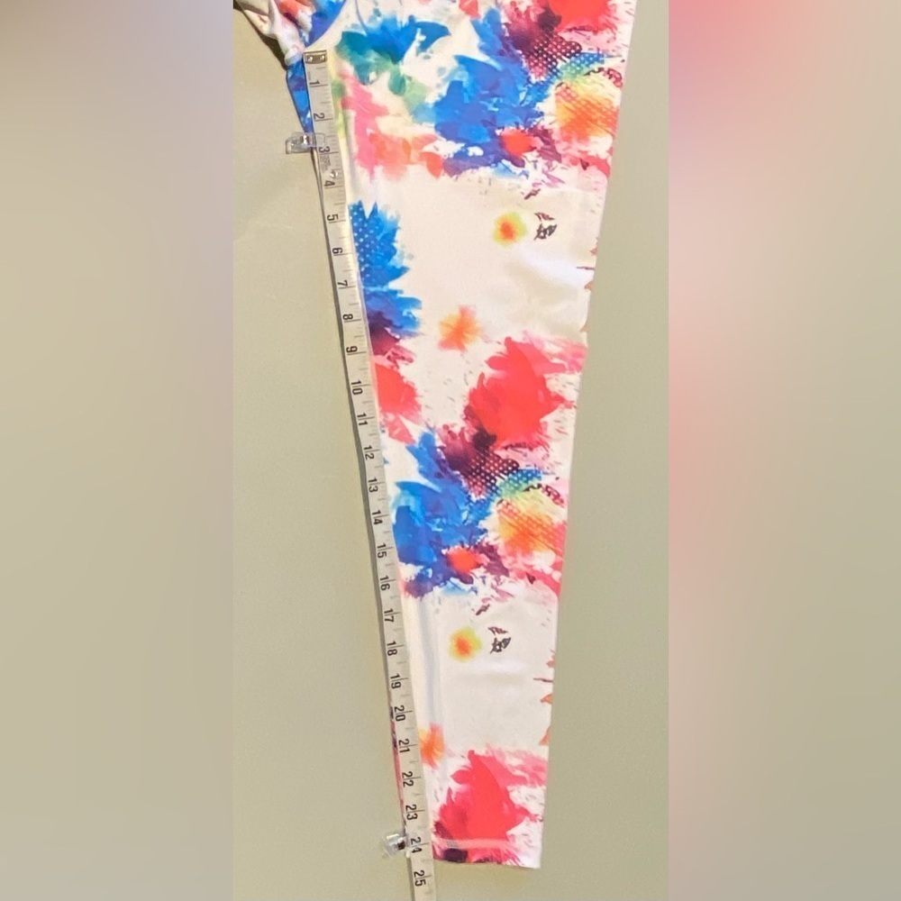 Abstract Paint Splatter 3/4 Length Yoga Pant, size L - Picture 5 of 6